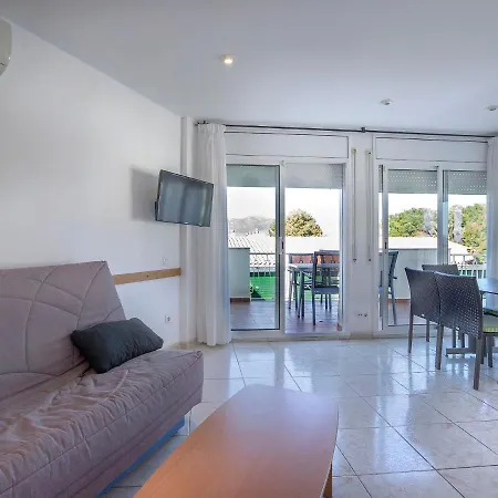 Palmiers I-11 By Interhome